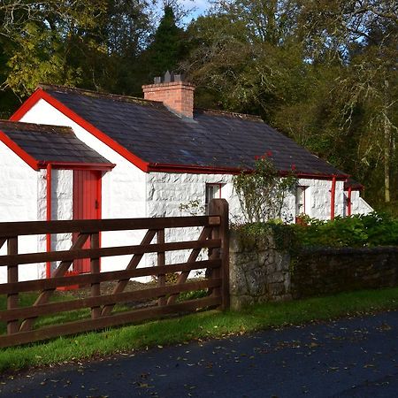 Railway Crossing Cottage Murlas Bridge Exterior photo