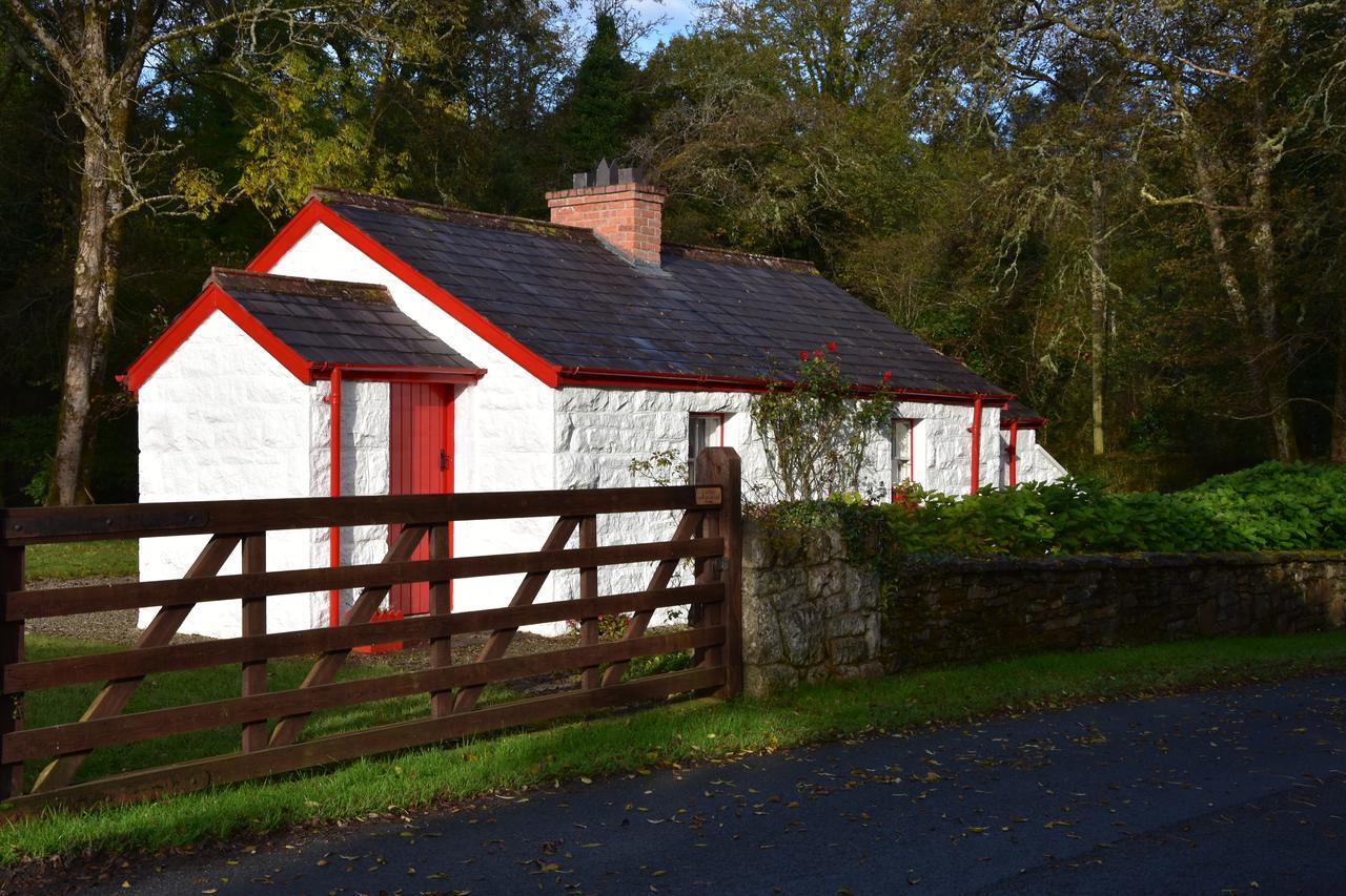Railway Crossing Cottage Murlas Bridge Exterior photo